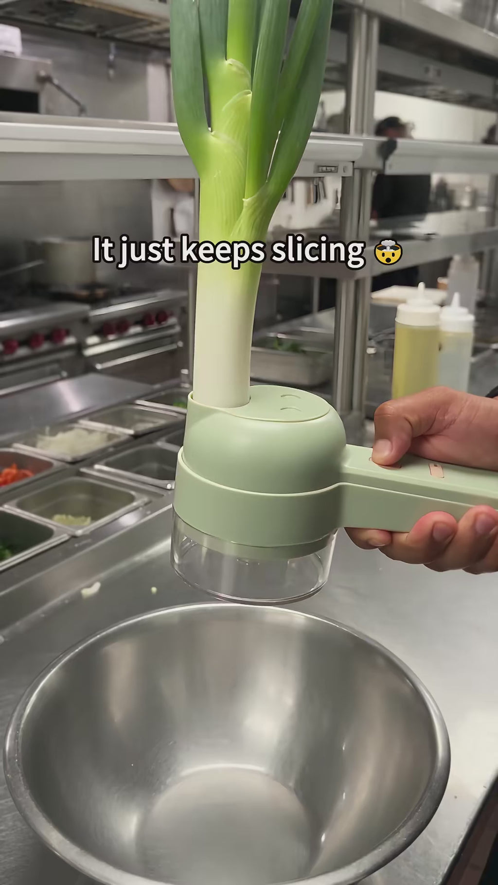 handheld-veggie-slicer demo