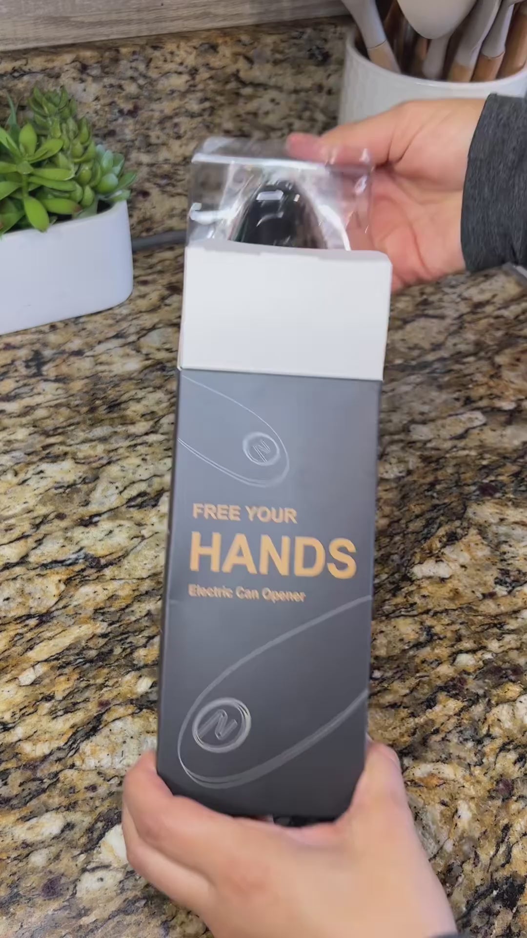 one-touch-can-opener demo