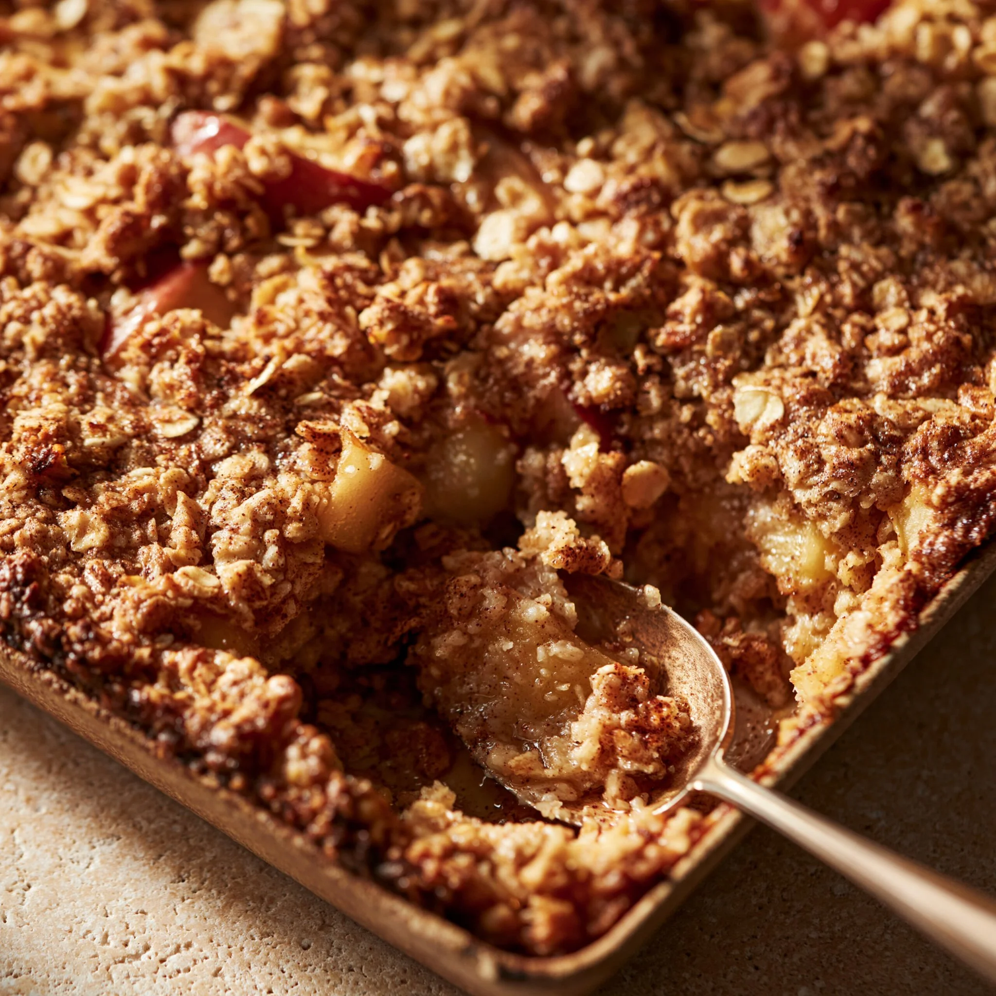 Amish-Style Apple and Cinnamon Baked Oatmeal